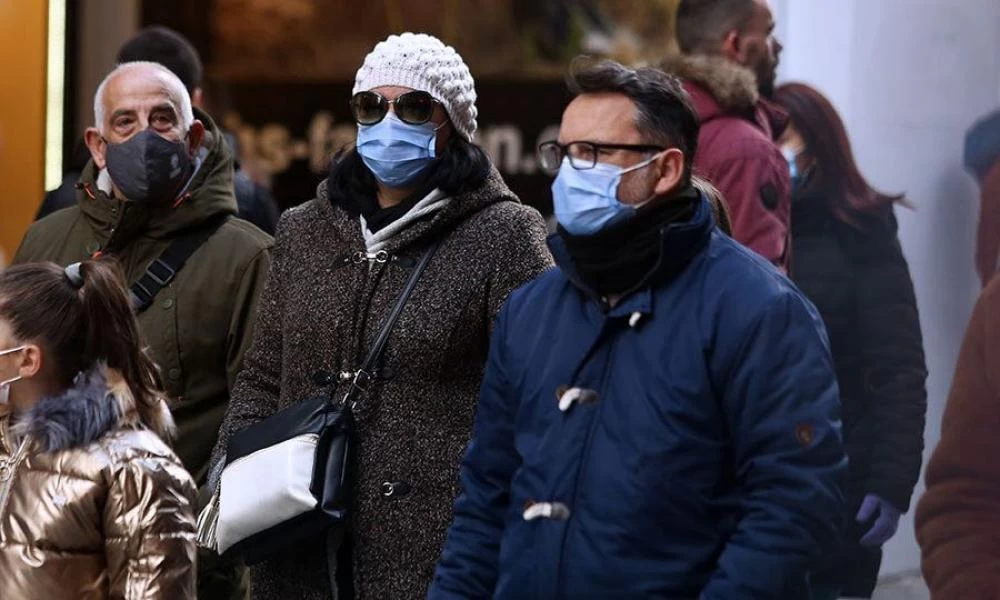Κορονοϊός: Για πόσο καιρό ακόμη θα φοράμε μάσκα - Τι γίνεται με την τέταρτη δόση